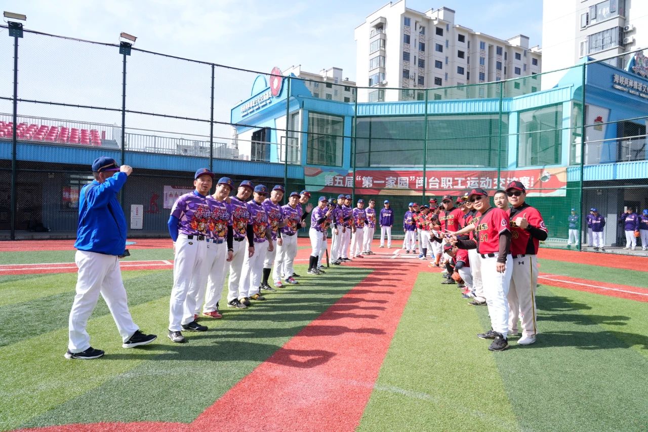 快船队史仅2人多次砍下单场50分：哈登和鲍勃·麦卡杜